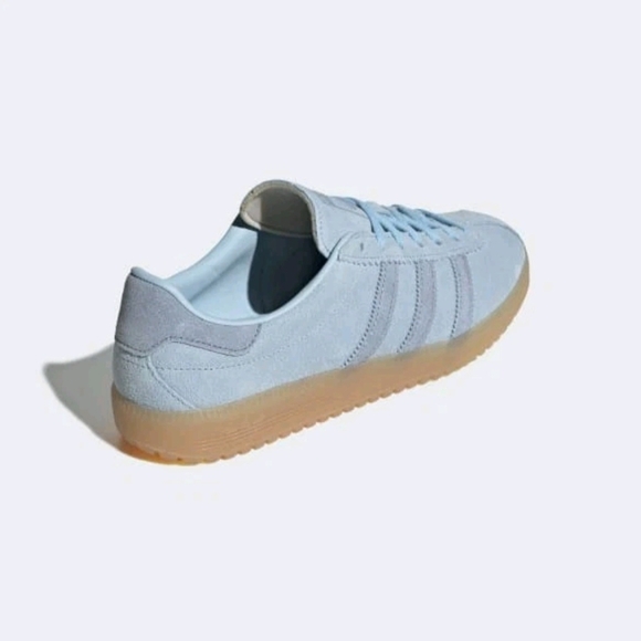 Adidas Womens Light Blue Sneakers Size 7.5 Or 6 - Picture 2 of 9